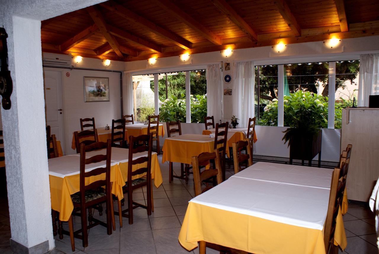 Pansion Ana Hotel Mali Losinj Ngoại thất bức ảnh