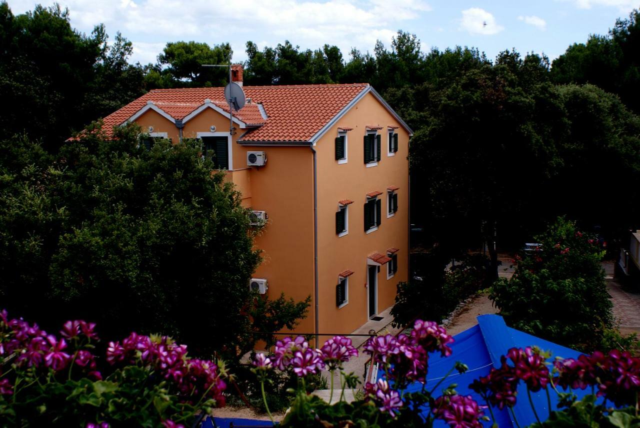 Pansion Ana Hotel Mali Losinj Ngoại thất bức ảnh